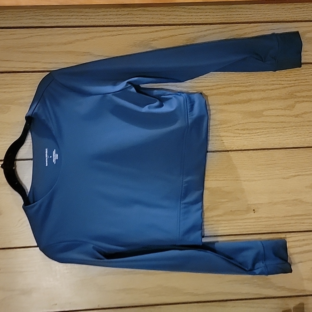 Crop top from Banana Republic. Never worn.